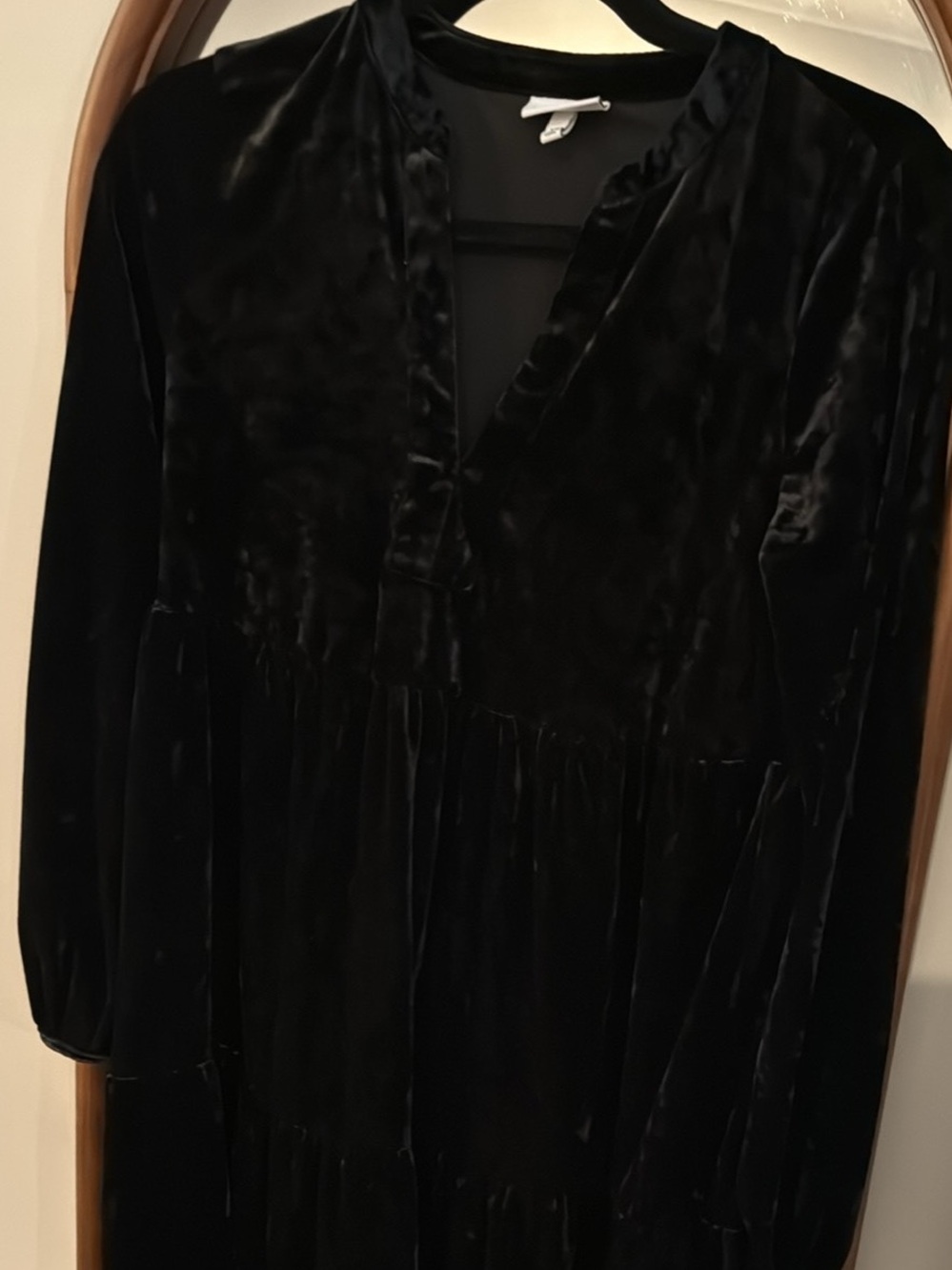 Black Velvet Long-Sleeve Women's Top